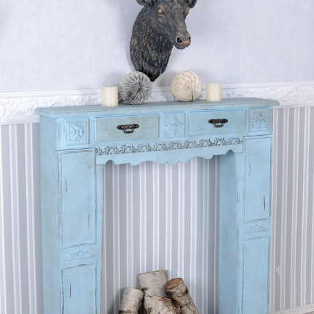 consola chimenea azul atrezzo altar decoración ceremonia boda madera alquiler