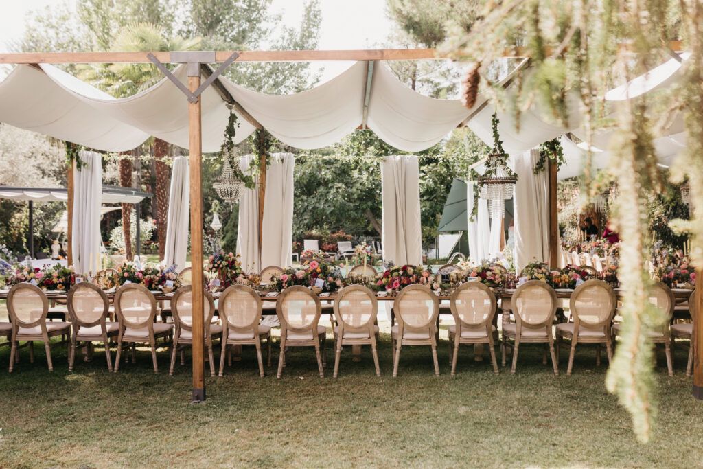 Alquilar Pergolas de madera para eventos decoracion boda