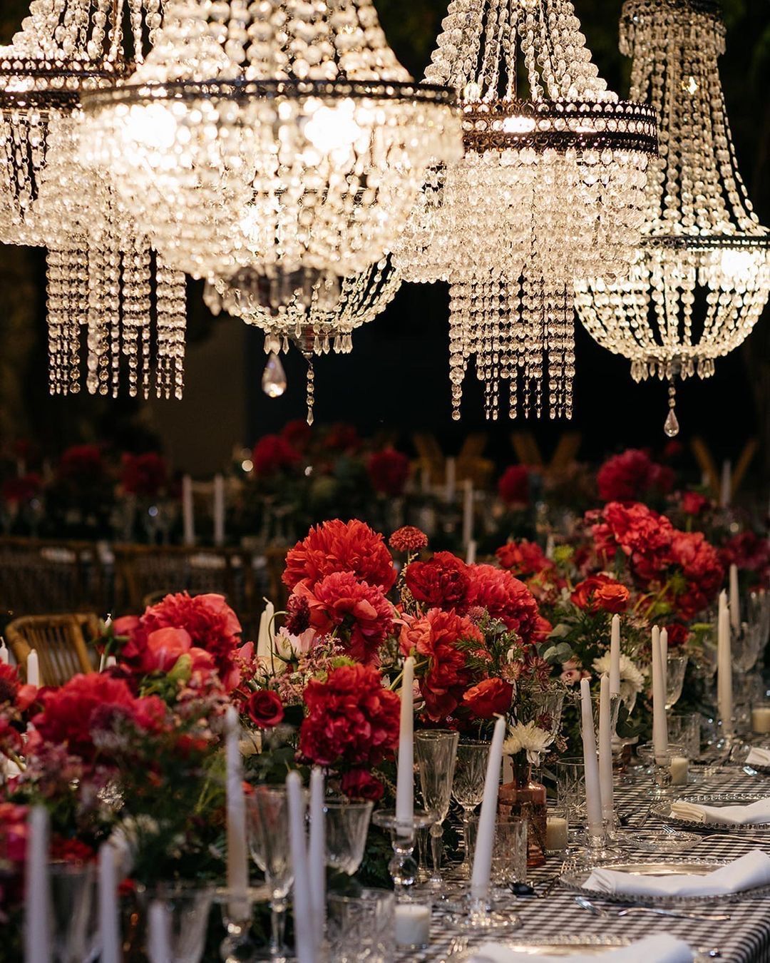 Alquiler de iluminacion lamparas de araña cristal chandeliers bodas eventos