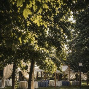 Alquiler de pergolas de lino para bodas y eventos
