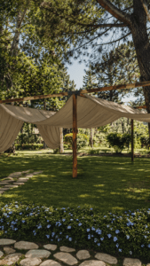 Alquilar Pergolas de madera para eventos decoracion boda