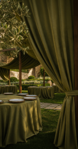 Alquilar Pergolas de madera para eventos decoracion boda sombra verde oliva